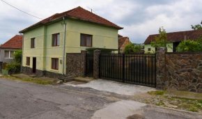  Casa Para  Хацег 